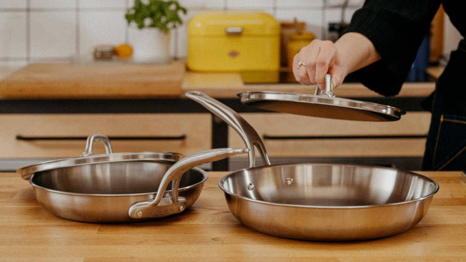 Pánve a woky Lucca konečně skladem. Odesíláme ihned