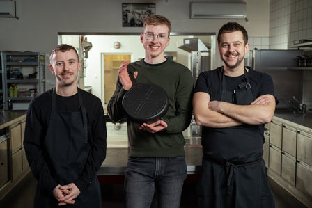 První letošní novinka: Smaltovaná litinová pánev z kolekce Mattia