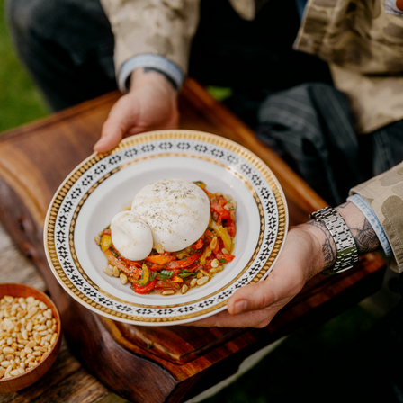 Paprikový salát s burratou na ohni 🔥 podle Marka Pavaly
