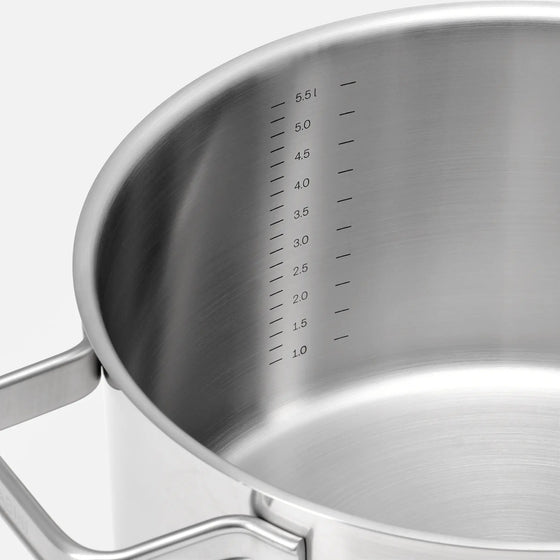 Hrnec Core Standard, ø 24 cm (5,5 l) - Nerezový beznýtový hrnec z jednovrstvé nerezové oceli s poklicí