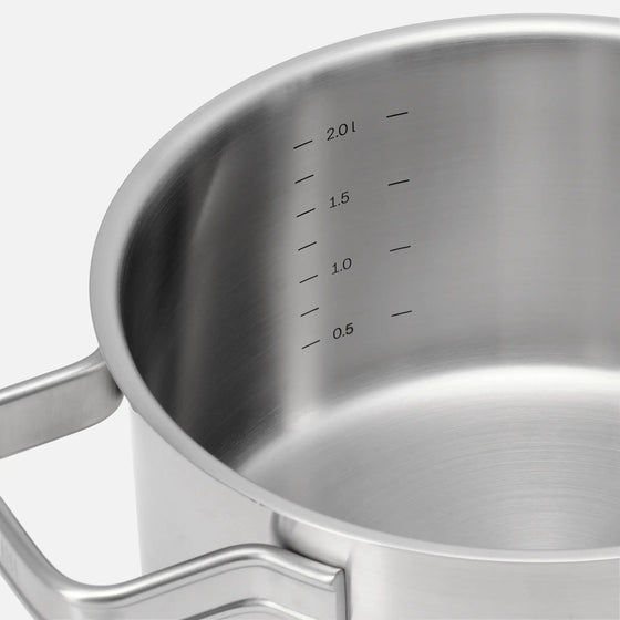 Kastrol Core Standard, ø 18 cm (2 l) - Nerezový beznýtový kastrol z jednovrstvé nerezové oceli s poklicí