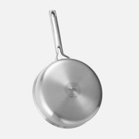 Hluboká pánev FABINI & Pohlreich, ø 24 cm (2,5 l) - Nerezová beznýtová hluboká pánev z pětivrstvé nerezové oceli s poklicí