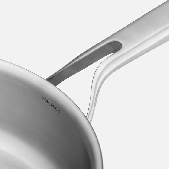 Hluboká pánev FABINI & Pohlreich, ø 24 cm (2,5 l) - Nerezová beznýtová hluboká pánev z pětivrstvé nerezové oceli s poklicí