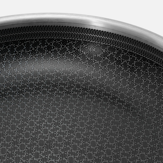 Hluboká pánev Hybrid, ø 24 cm (2,5 l) - Nerezová beznýtová pánev s keramickým hybridním povrchem z vícevrstvé nerezové oceli s poklicí