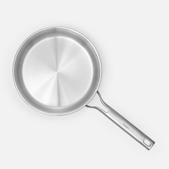 Hluboká pánev Lucca 3.0, ø 24 cm (2,5 l) - Nerezová beznýtová pánev z vícevrstvé nerezové oceli s poklicí