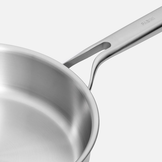 Hluboká pánev Lucca 3.0, ø 24 cm (2,5 l) - Nerezová beznýtová pánev z vícevrstvé nerezové oceli s poklicí