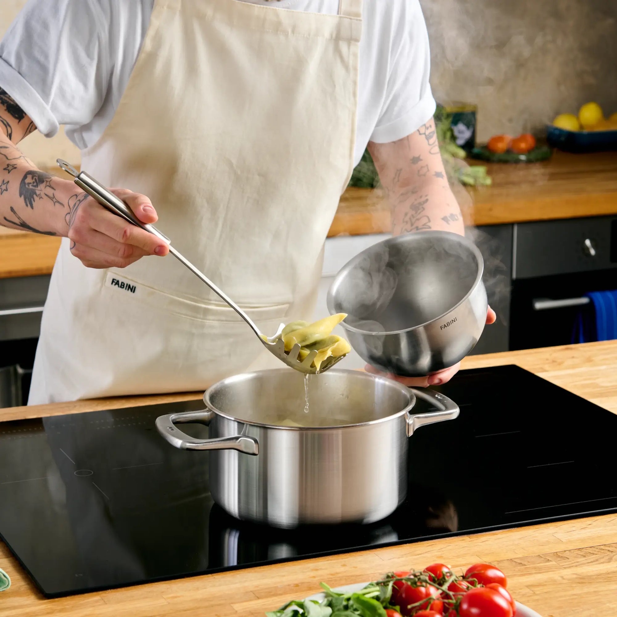 Hrnec Lucca 3.0, ø 20 cm (3 l) - Nerezový beznýtový hrnec z vícevrstvé nerezové oceli s poklicí