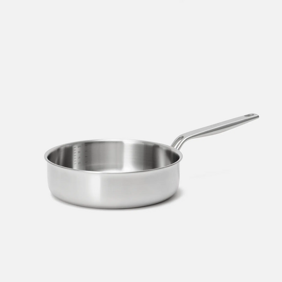 Hluboká pánev Lucca 4.0 Pro, ø 24 cm (2,5 l) - Nerezová beznýtová pánev z vícevrstvé nerezové oceli s poklicí