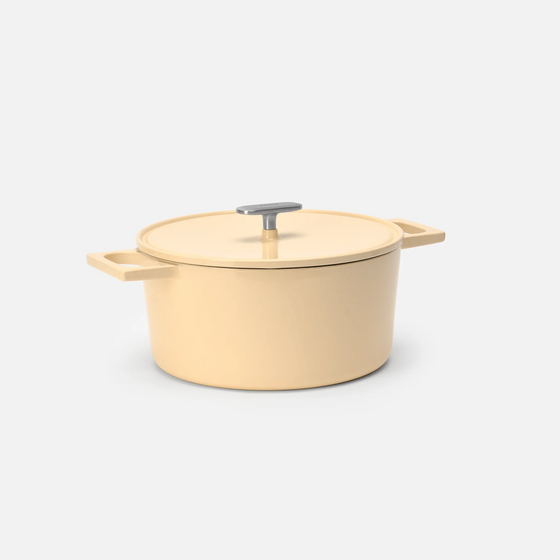 Kastrol Mattia 3.0, ø 26 cm (5,5 l) - Smaltovaný litinový kastrol s poklicí, lesklý krémový