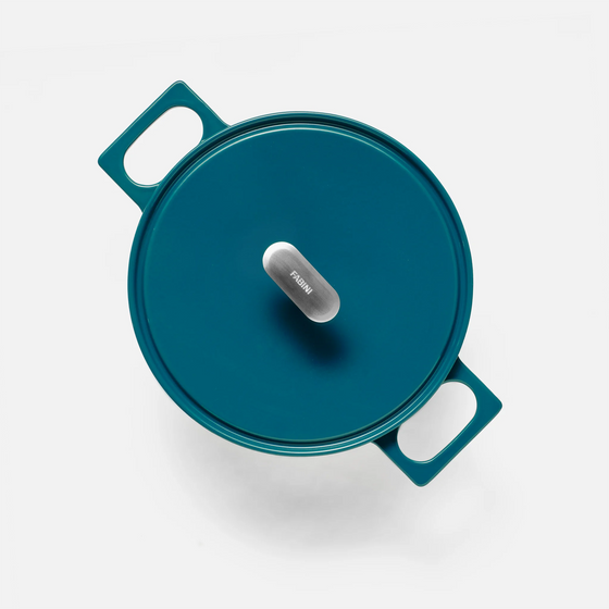 Tegame pánev Mattia 3.0, ø 26 cm - Smaltovaná litinová pánev s poklicí, lesklá modrozelená