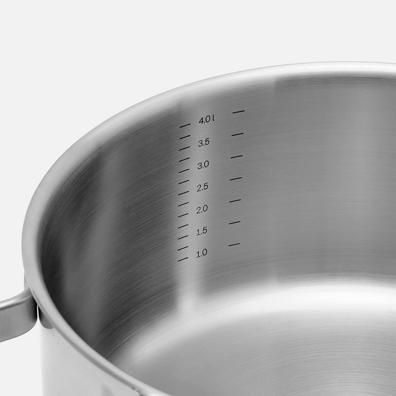 Nízký kastrol Lucca 4.0 Standard, ø 24 cm (4 l) - Nerezový beznýtový kastrol z vícevrstvé nerezové oceli s poklicí