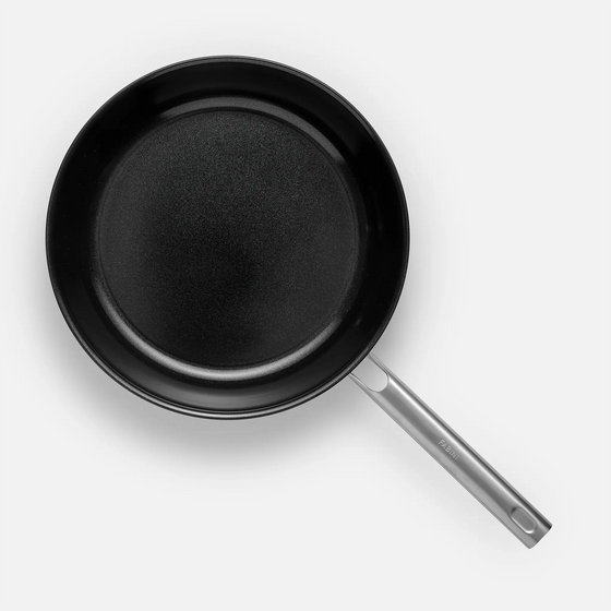 Pánev Lucca 4.0 Standard, ø 30 cm - Nepřilnavá nerezová beznýtová pánev z vícevrstvé nerezové oceli s keramickým povrchem bez poklice