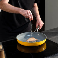 Pánev Meda 3.0, ø 30 cm - Nepřilnavá pánev s keramickým povrchem bez poklice, žlutá