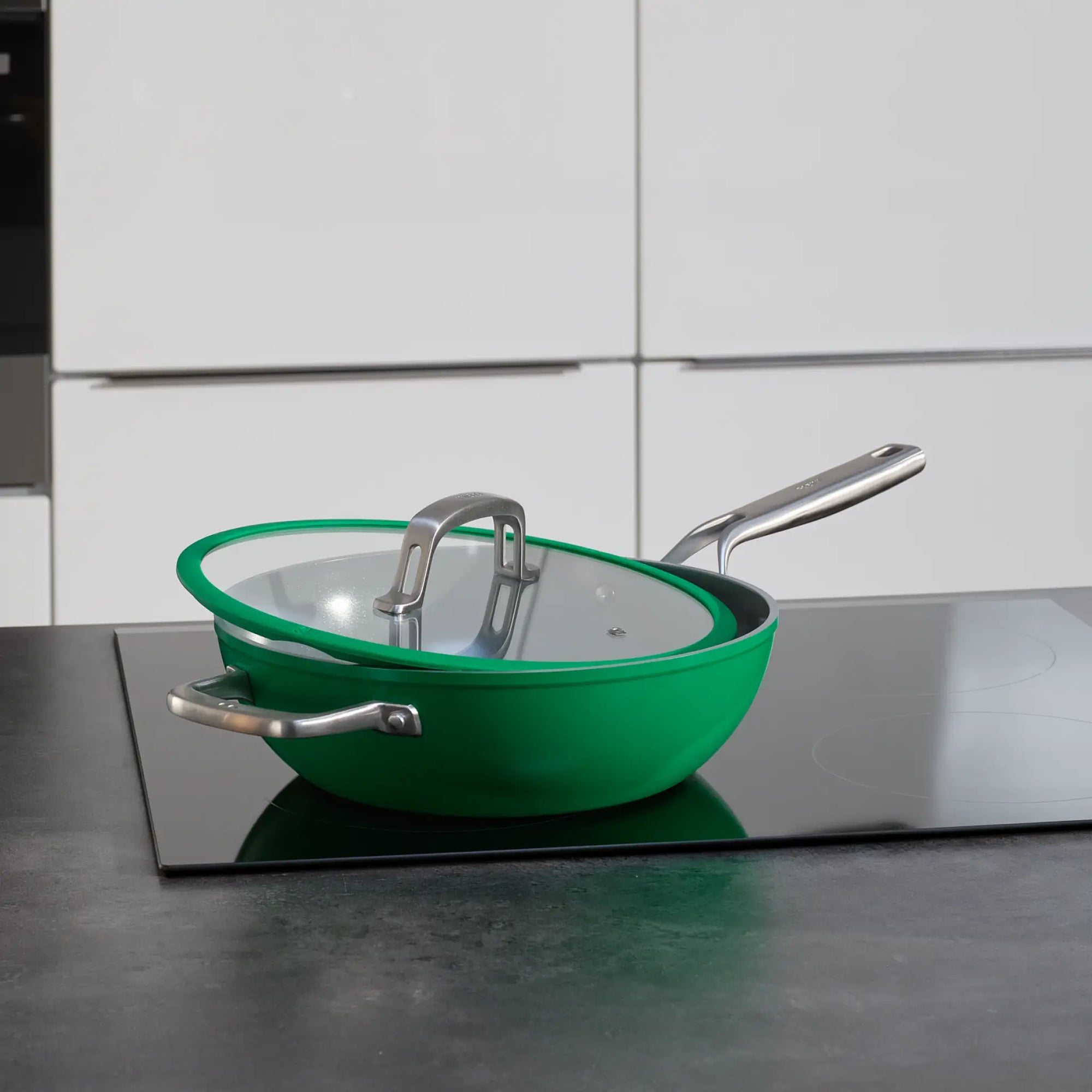 Wok pánev Meda 3.0, ø 28 cm - Nepřilnavá pánev s keramickým povrchem s poklicí, zelená
