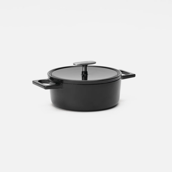 Kastrol Mattia 3.0, ø 20 cm (2 l) - Smaltovaný litinový kastrol s poklicí, matný černý