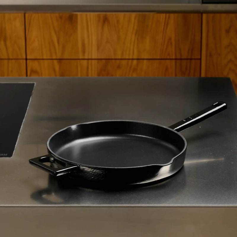 Pánev Mattia 3.0, ø 26 cm - Smaltovaná litinová pánev, matná černá