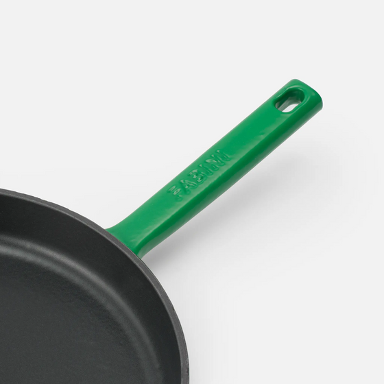 Pánev Mattia 3.0, ø 26 cm - Smaltovaná litinová pánev, matná zelená