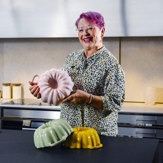 Forma na bábovku FABINI & Mirka van Gils, (3 l) - Smaltovaná litinová forma na bábovku, žlutá