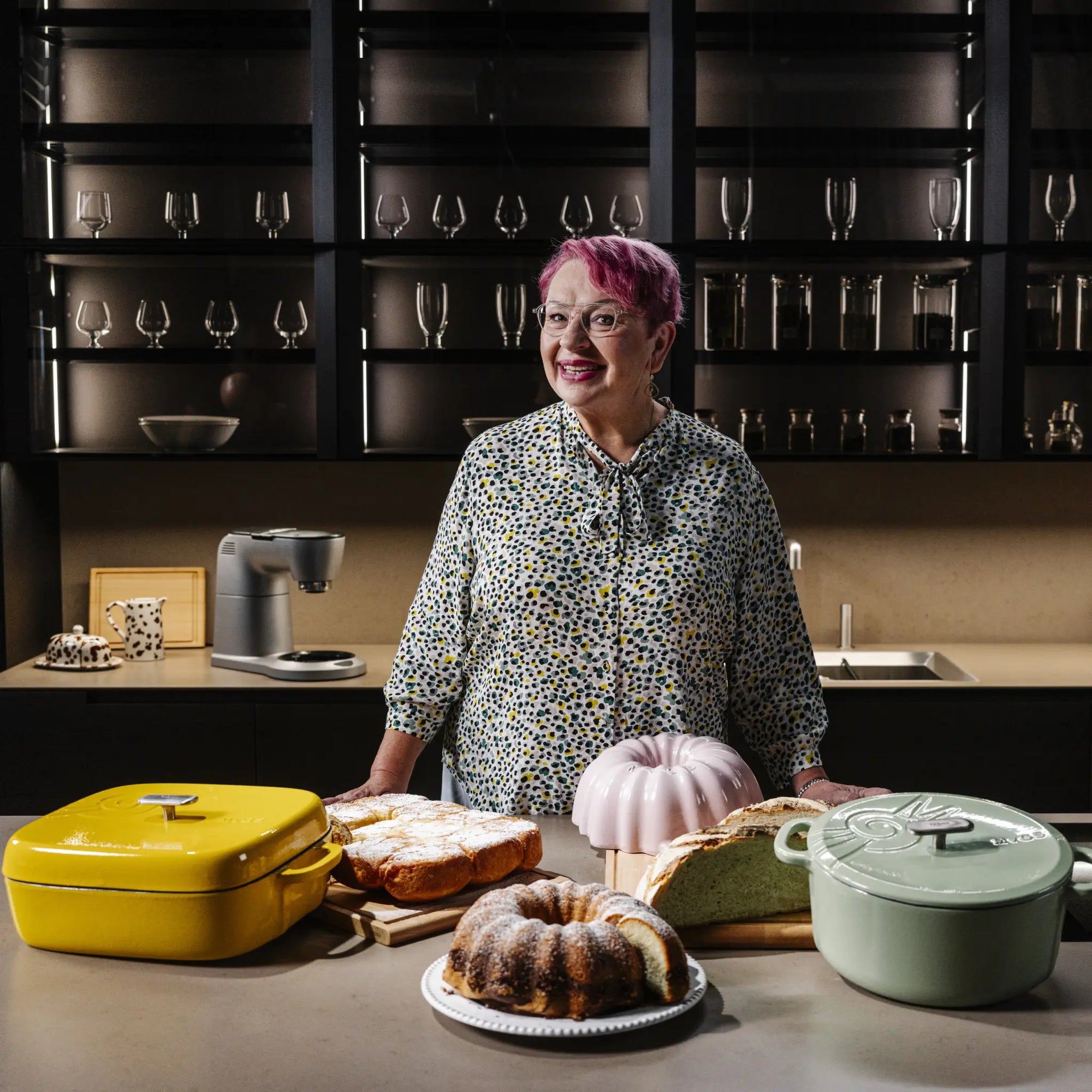 Forma na bábovku FABINI & Mirka van Gils, (3 l) - Smaltovaná litinová forma na bábovku, žlutá