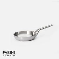 Pánev FABINI & Pohlreich 2.0, ø 20 cm - Nerezová beznýtová pánev z vícevrstvé nerezové oceli bez poklice
