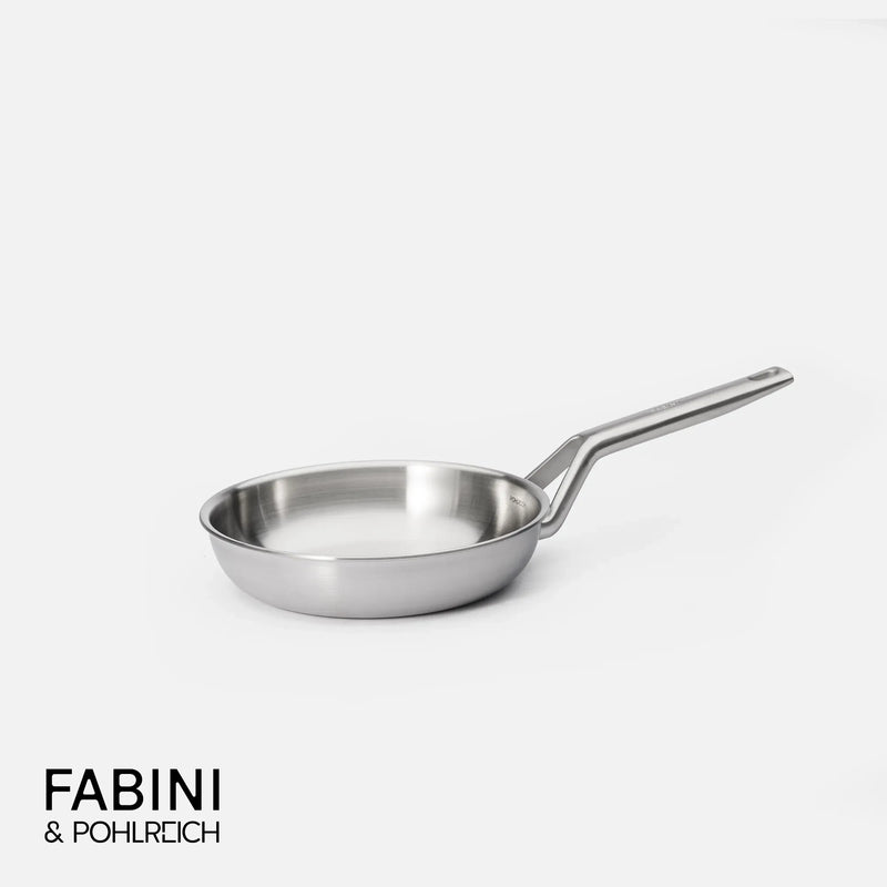 Pánev FABINI & Pohlreich 2.0, ø 20 cm - Nerezová beznýtová pánev z vícevrstvé nerezové oceli bez poklice
