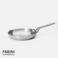 Pánev FABINI & Pohlreich 2.0, ø 26 cm - Nerezová beznýtová pánev z vícevrstvé nerezové oceli bez poklice
