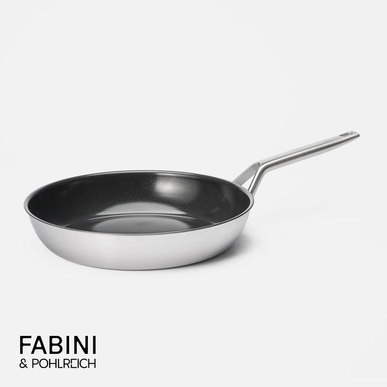Pánev FABINI & Pohlreich 2.0, ø 30 cm - Nepřilnavá nerezová beznýtová pánev z vícevrstvé nerezové oceli bez poklice