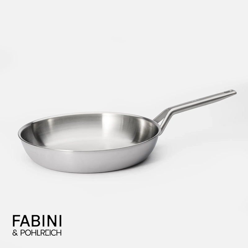 Pánev FABINI & Pohlreich 2.0, ø 30 cm - Nerezová beznýtová pánev z vícevrstvé nerezové oceli bez poklice