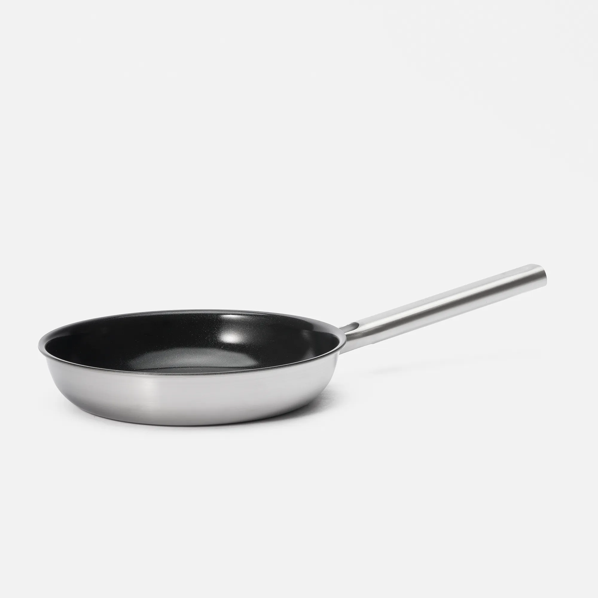 Pánev Lucca 4.0 Standard, ø 24 cm - Nepřilnavá nerezová beznýtová pánev z vícevrstvé nerezové oceli s nepřilnavým keramickým povrchem bez poklice