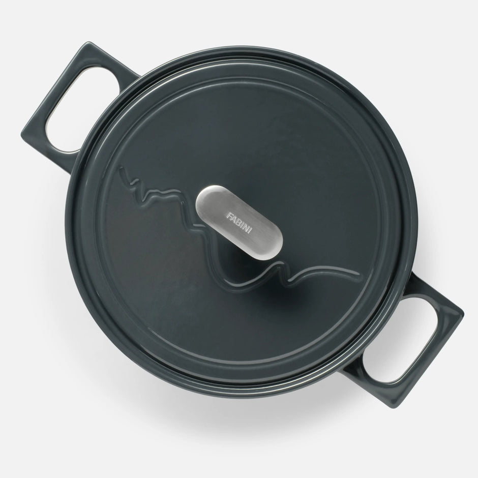 Kastrol FABINI & Těhotnej kuchař, ø 26 cm (5,5 l) - Smaltovaný litinový kastrol s poklicí, šedý