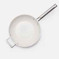 Wok pánev Meda 5.0 Pro, ø 28 cm - Nepřilnavá pánev s keramickým povrchem s poklicí, světle šedá
