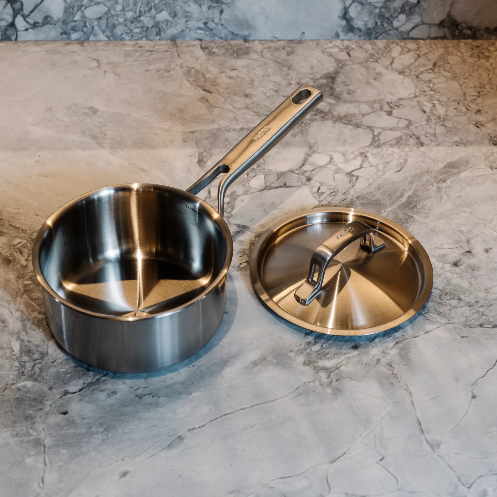 Rendlík FABINI & Pohlreich, ø 16 cm (1,2 l) - Nerezový beznýtový rendlík z pětivrstvé nerezové oceli s poklicí