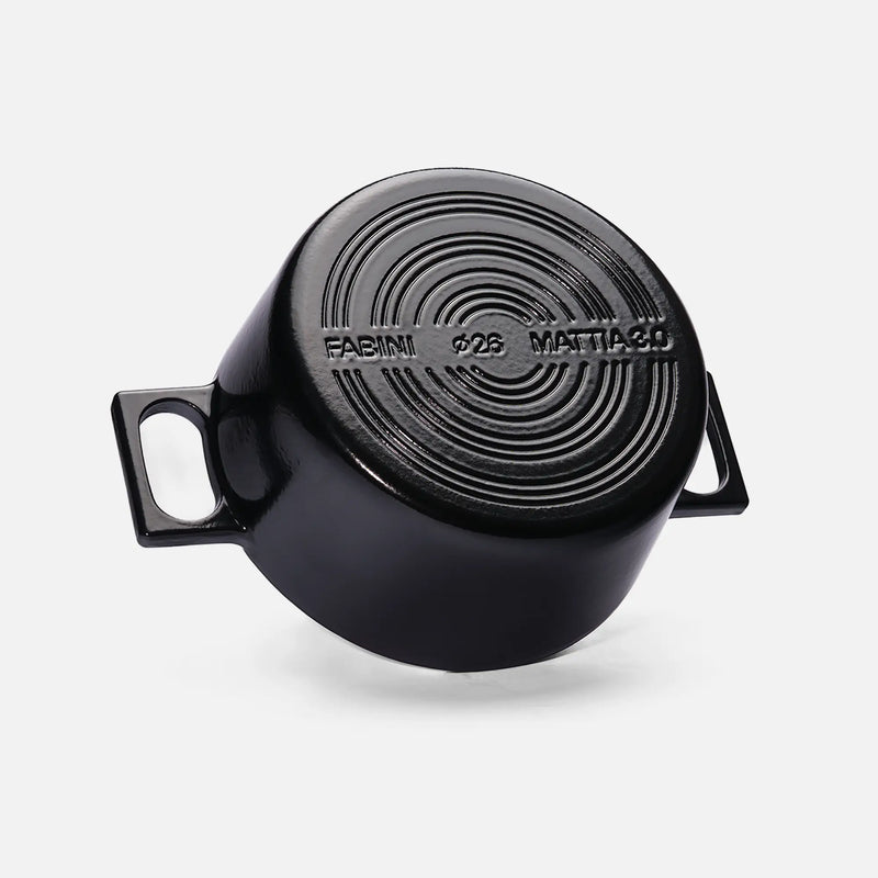 Kastrol Mattia 3.0 Standard, ø 26 cm (5,5 l) - Smaltovaný litinový kastrol s poklicí, lesklý černý