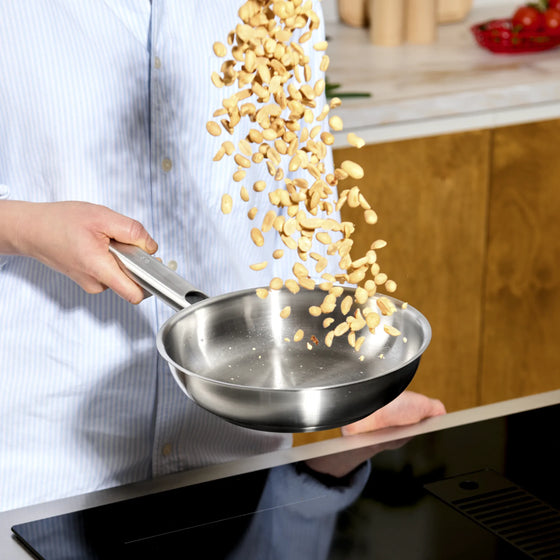 Pánev Core Standard, ø 20 cm - Nerezová beznýtová pánev z jednovrstvé nerezové oceli bez poklice