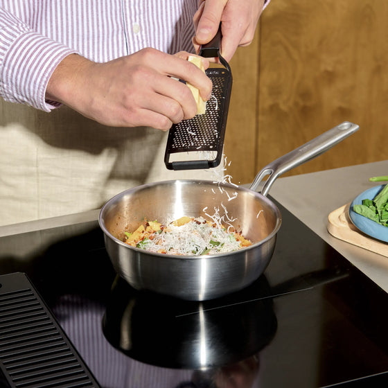 Kónický rendlík Lucca 4.0 Pro, ø 20 cm (1,5 l) - Nerezový beznýtový rendlík z vícevrstvé nerezové oceli s poklicí