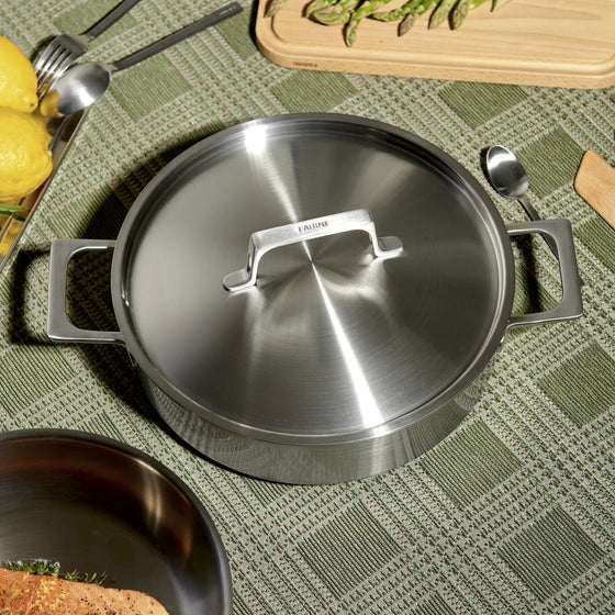 Tegame pánev Lucca 4.0 Pro, ø 28 cm (4 l) - Nerezová beznýtová pánev z vícevrstvé nerezové oceli s poklicí