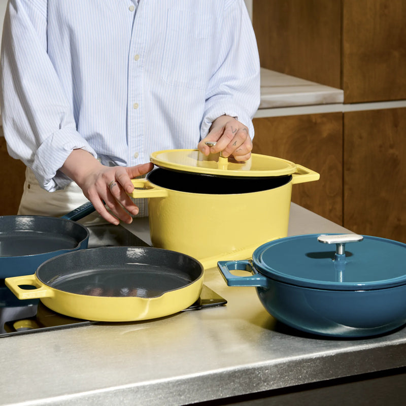 Pánev Mattia 3.0, ø 26 cm - Smaltovaná litinová pánev, lesklá máslově žlutá