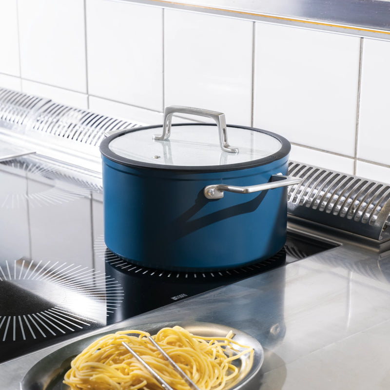 Hrnec Meda 4.0, ø 24 cm (5,5 l) - Nepřilnavý hrnec s keramickým povrchem s poklicí, modrý / 2. jakost