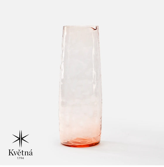 Skleněná karafa z foukaného skla FABINI & Tomáš Kučera 1 000 ml, světle růžová